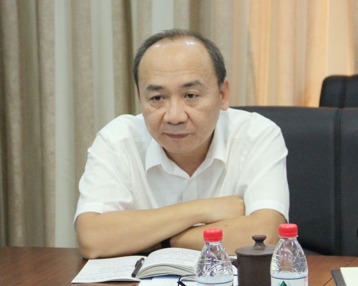 12.13陆烜作具体工作安插。冯学萍 摄.jpg