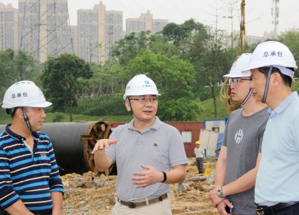 4陆烜到项目现场进行领导。王威海摄_700x466.JPG