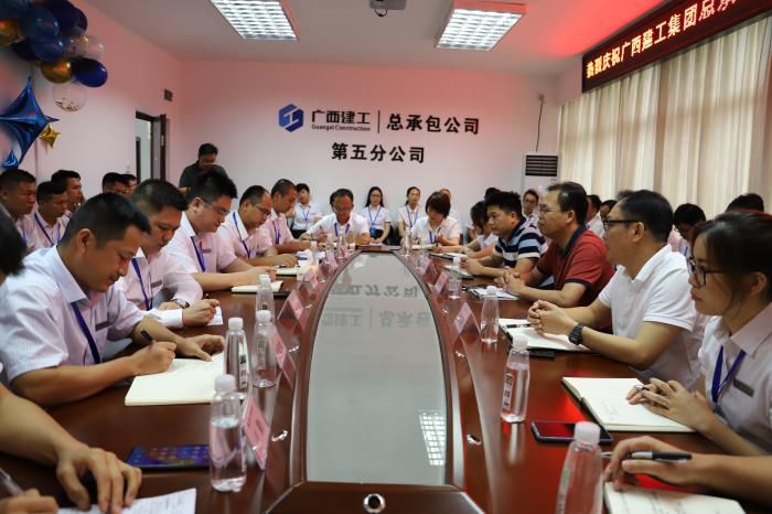 5.1座谈会现场。杨钰 摄700.JPG