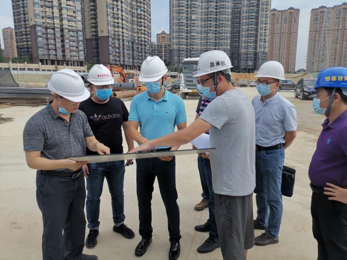 2.1调研现场。潘治昆 摄700.jpg