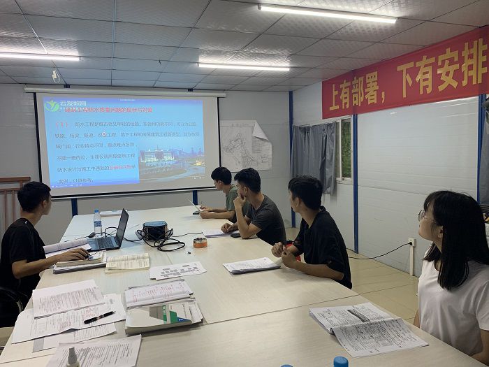 培训现场。梁宗吕 摄.jpg