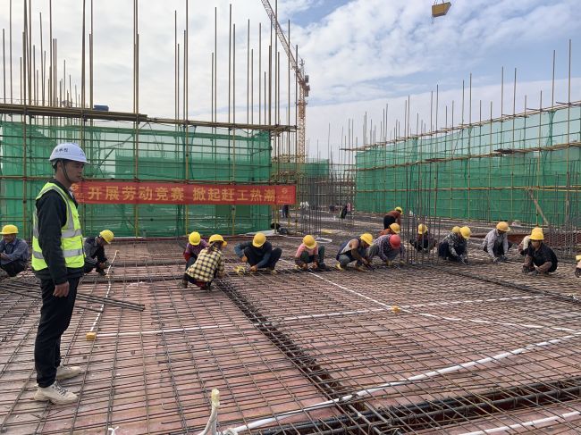 劳动较量现场。杨祯文 摄.jpg