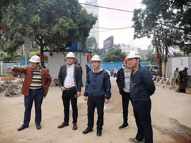 3查抄现场。贺勇 摄（建图）.jpg