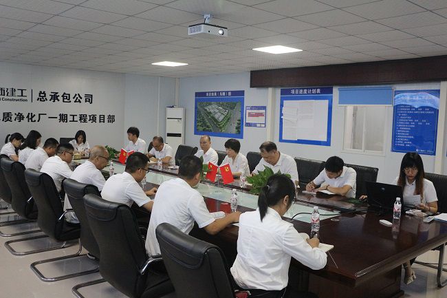 党课现场。张钊林 摄（建图）.jpg