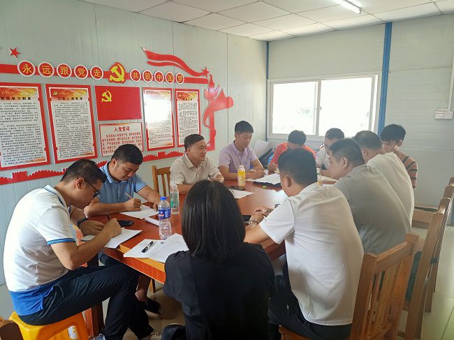 1会议现场；谱似 摄（建图）.jpg