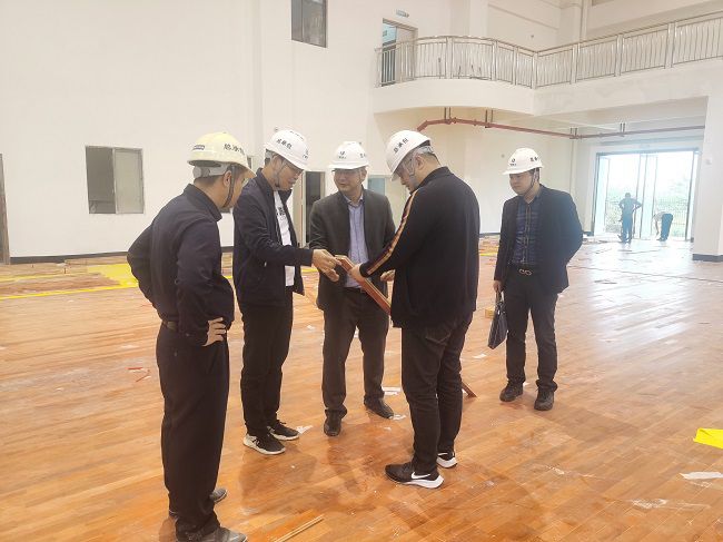 现场领导工作。刘博群 摄（建图） (2).jpg