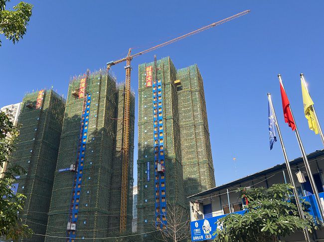 封顶主体现场。王家斌 摄（建图）.jpg