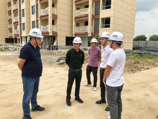 查抄现场。刘世威 摄（建图）.jpg