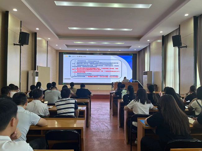 培训现场。陈兰芳 摄 （建图）.jpg