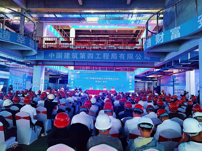 互换会现场。李文龙 摄（建图）.jpg