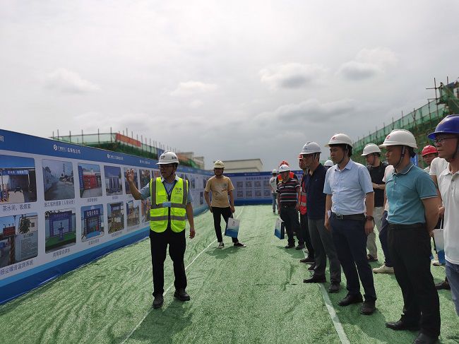 观摩现场。潘文君 摄（建图）.jpg