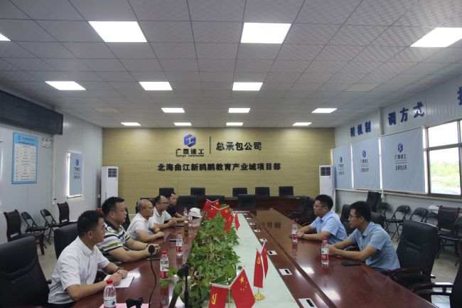 座谈会现场。梁红玉 摄（建图）.jpg